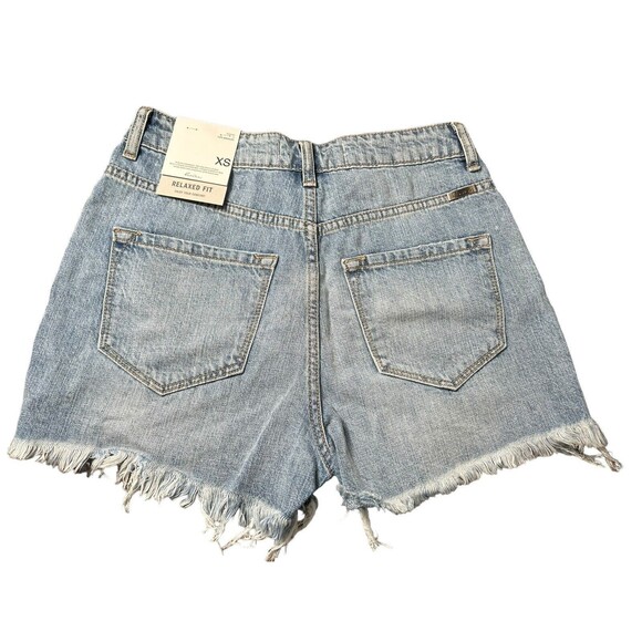 NWT KanCan Denim Shorts‎ Size XS Relaxed Fit Raw Hem Light Wash Stretch #I4-3 - Picture 2 of 9